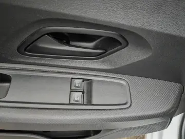 Dacia Logan Benzina   GPL 90CP