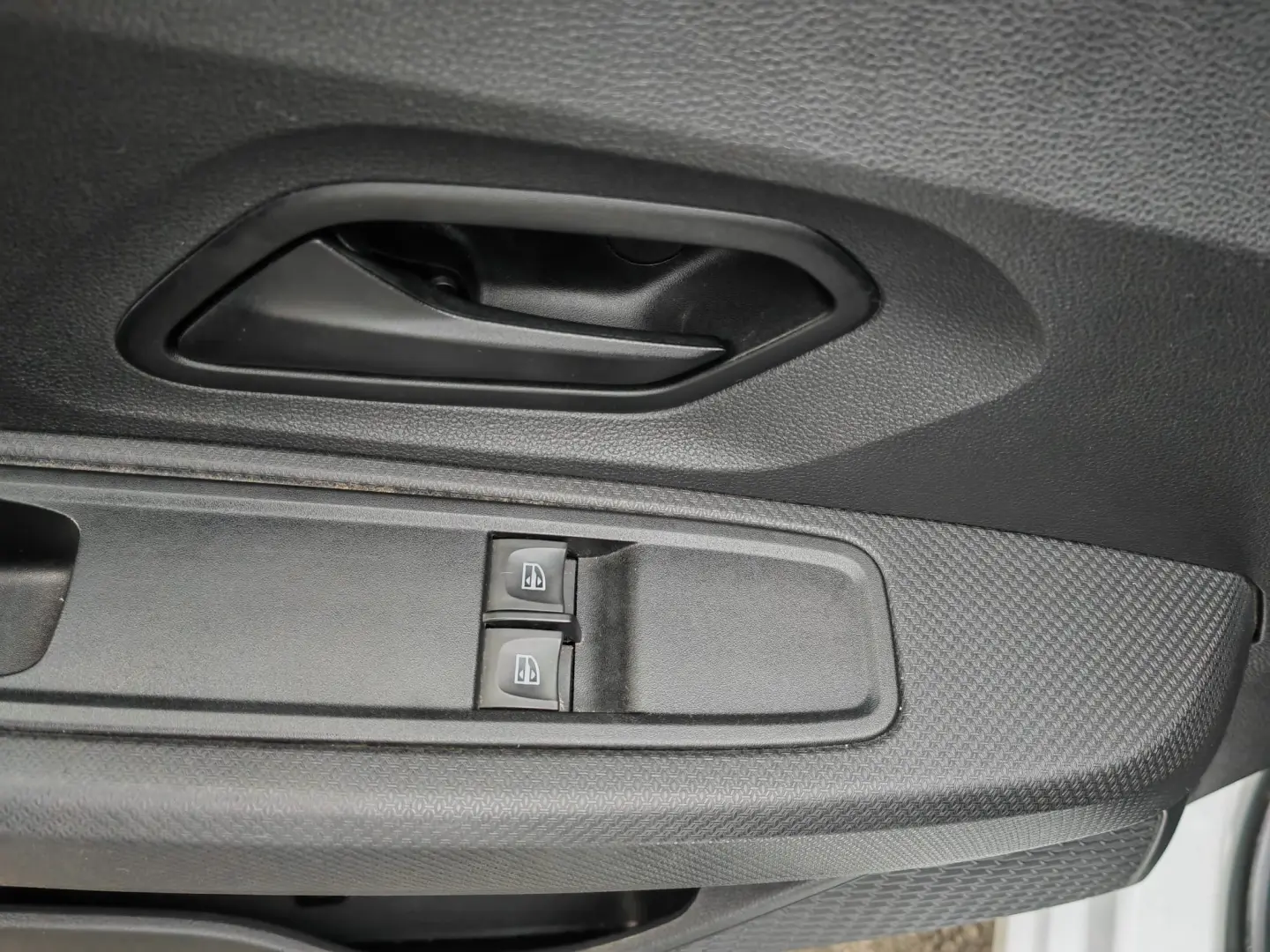 Dacia Logan Benzina   GPL 90CP