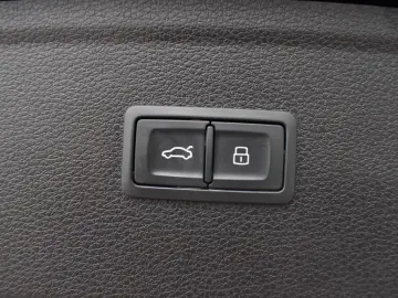 AUDI Q5 40 TDI quattro S line