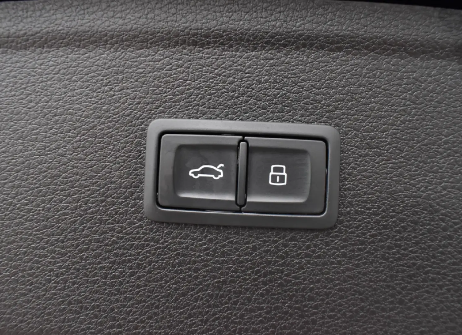 AUDI Q5 40 TDI quattro S line