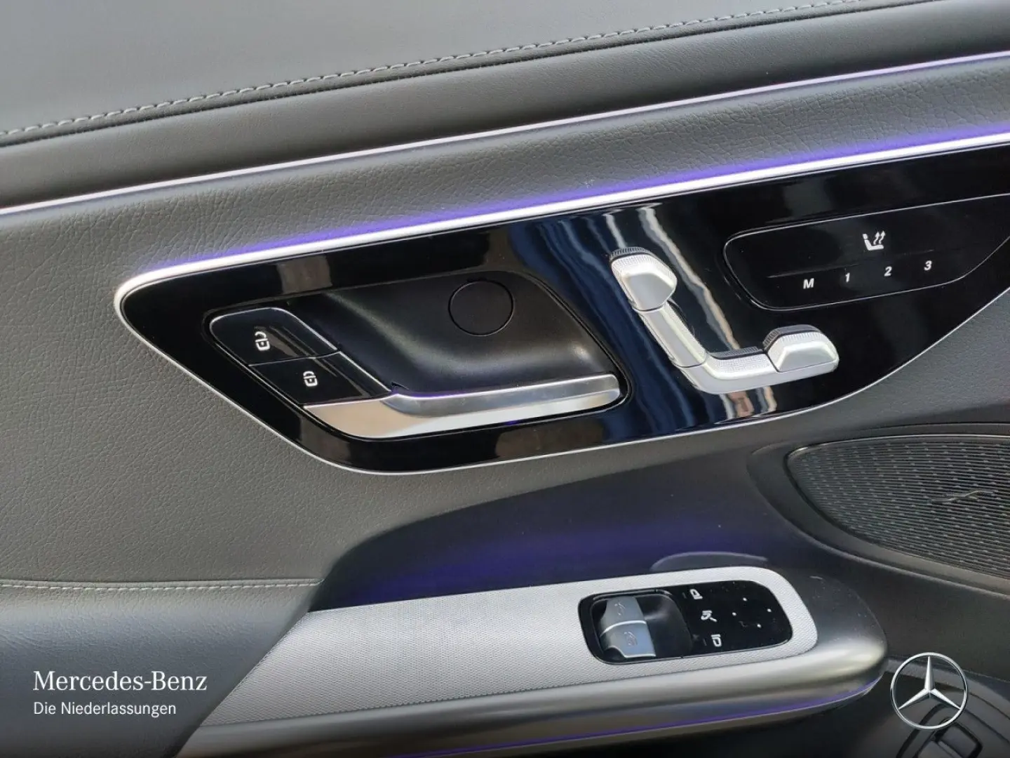 CLE 300 e Cp. AMG Adv.  PANO HUD DIGI MEMO KEY