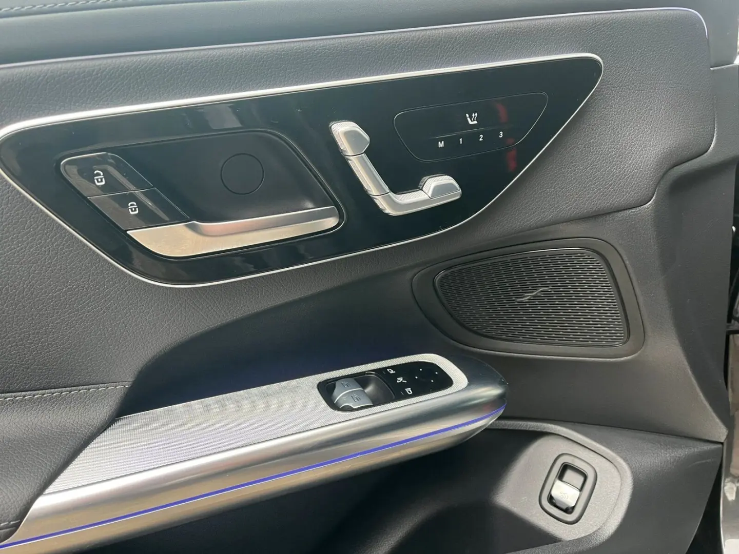 CLE 300 4M AMG  PREMIUM HA-LENKUNG MEMO STHZ 360