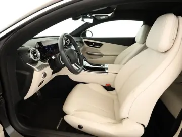 CLE 300 4M AMG Sport DIGITAL LIGHT Pano Leder be