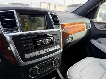 MERCEDES - BENZ GL 350 BLUETEC 4MATIC