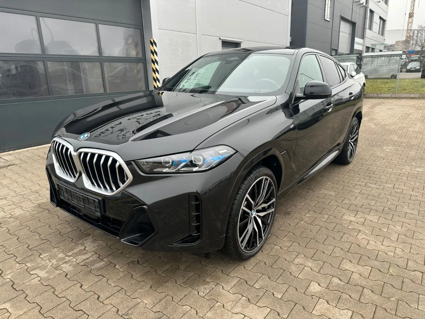 X6 30 d xDrive M Sport HK Pano HuD 22  Softclose