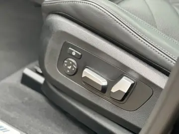 X6 30 d xDrive M Sport HK Pano HuD 22  Softclose