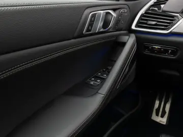 X6 xD30d M Sport Panorama Laser 360 HUD SoftClos