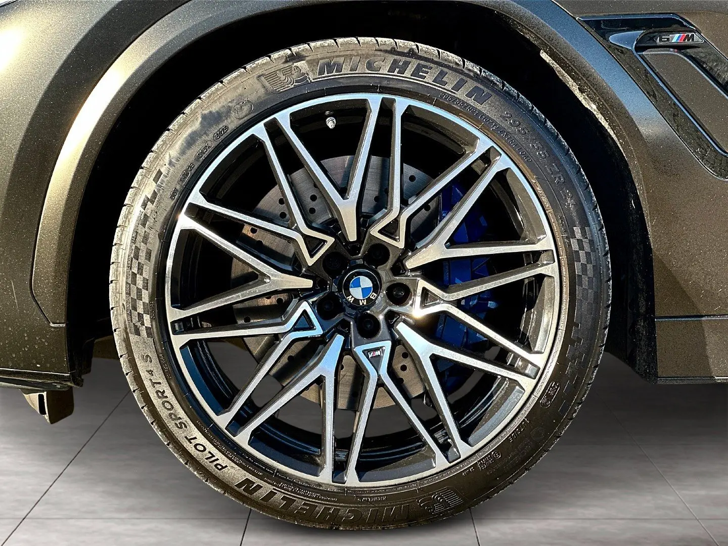 X6 M Competition Gestiksteuerung B&W Surround