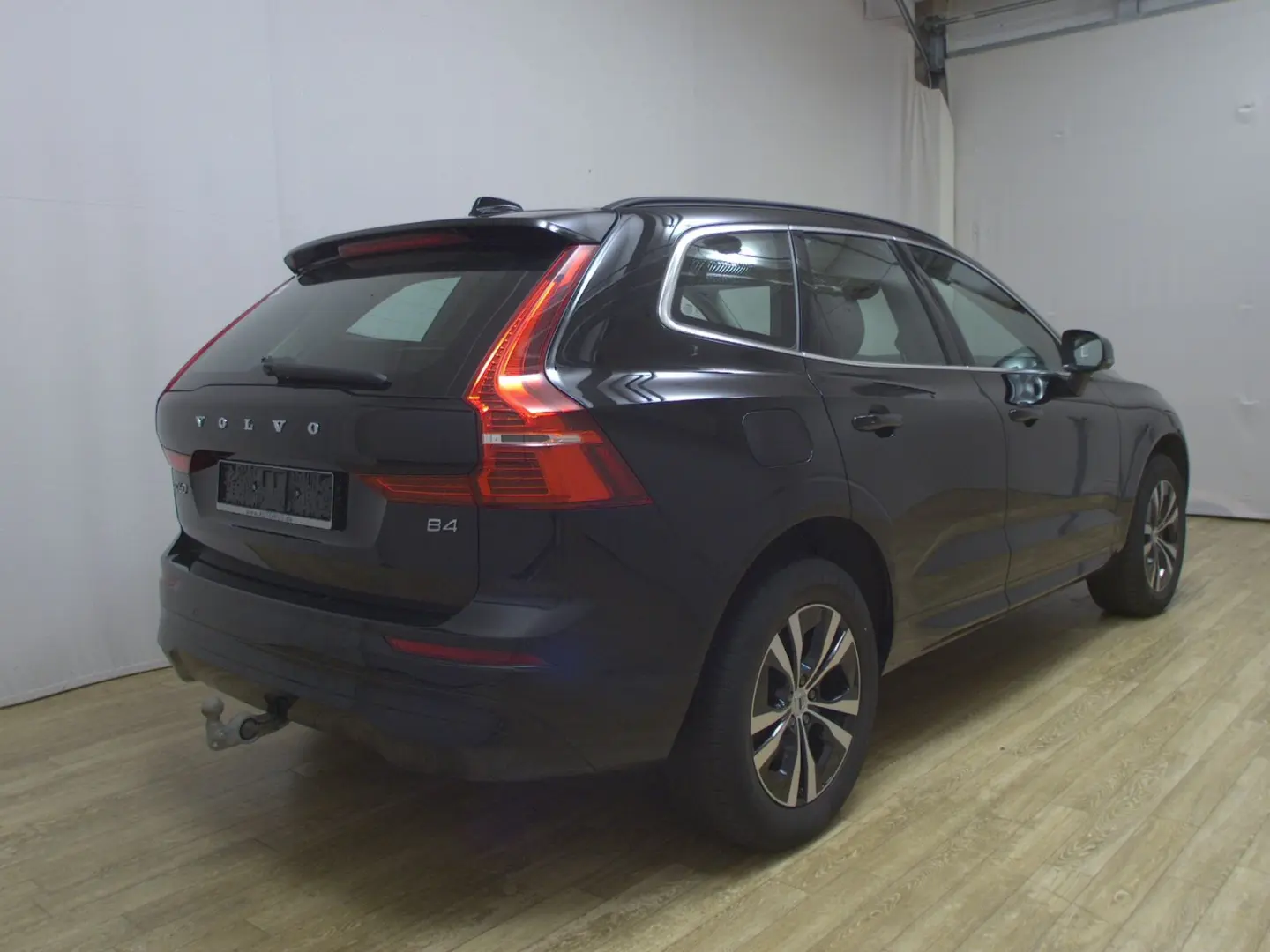 XC60 B4 Momentum Pro Navi LED PDC AHK