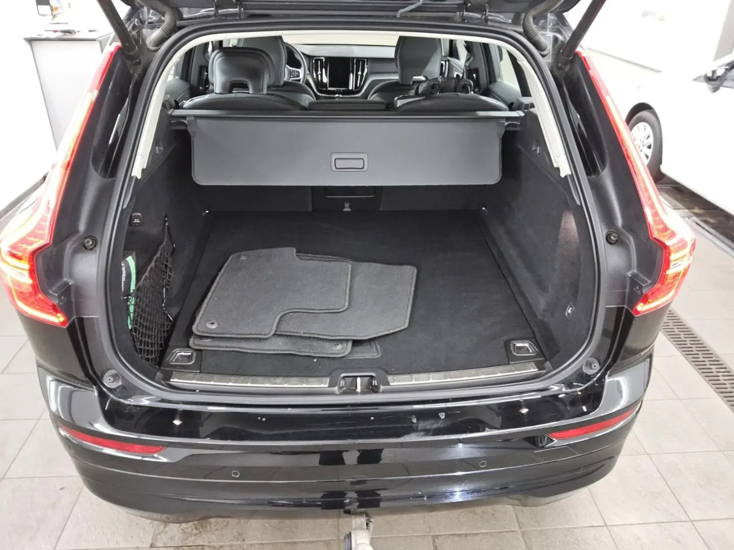 XC60 B4 Momentum Pro Navi LED PDC AHK