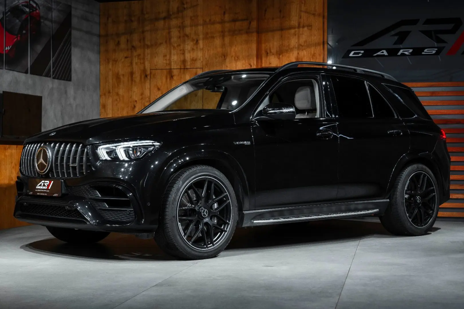 GLE 63 AMG 4Matic  Burm Pano Night 22