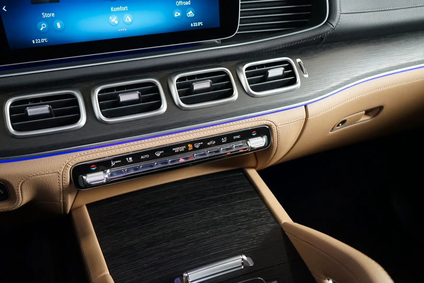 GLE 450d 4M PANO TOW 360 HUD 79.669€ NETTO