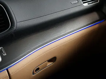 GLE 450d 4M PANO TOW 360 HUD 79.669€ NETTO