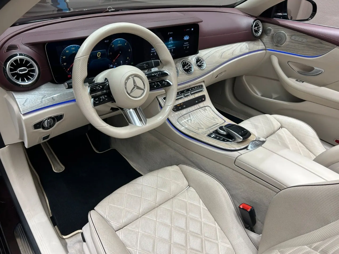 E400 d Cabrio 4M DESIGNO PAKET BURM AHK 20 AMG