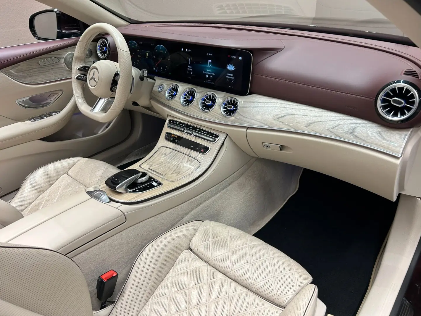 E400 d Cabrio 4M DESIGNO PAKET BURM AHK 20 AMG