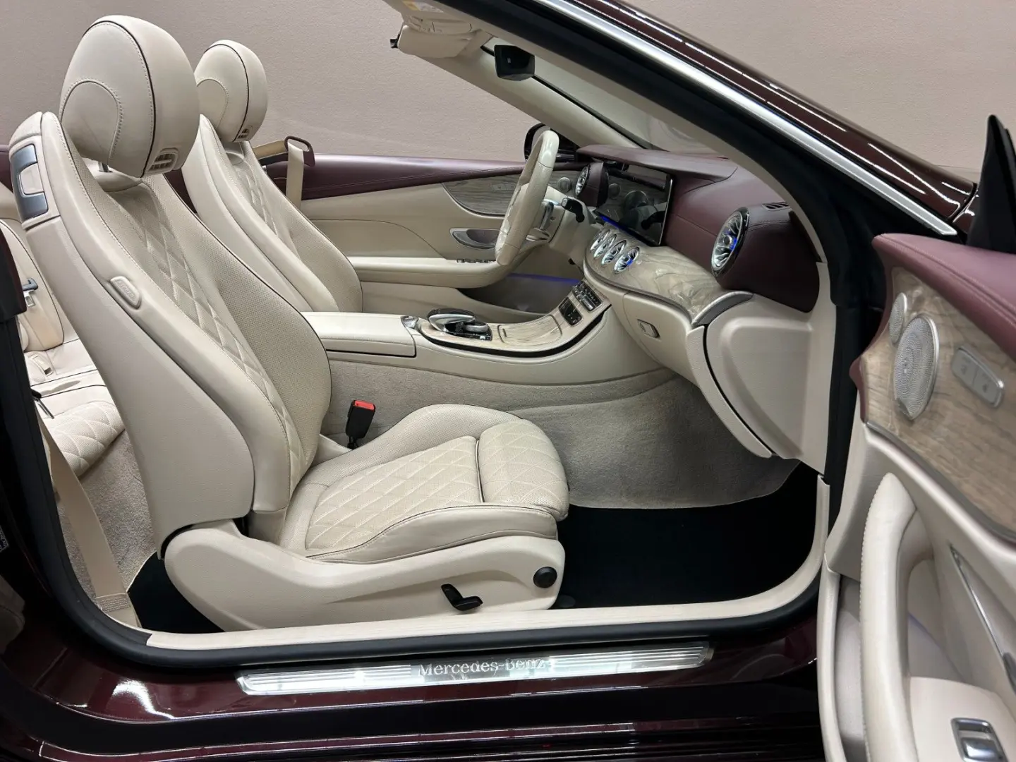 E400 d Cabrio 4M DESIGNO PAKET BURM AHK 20 AMG