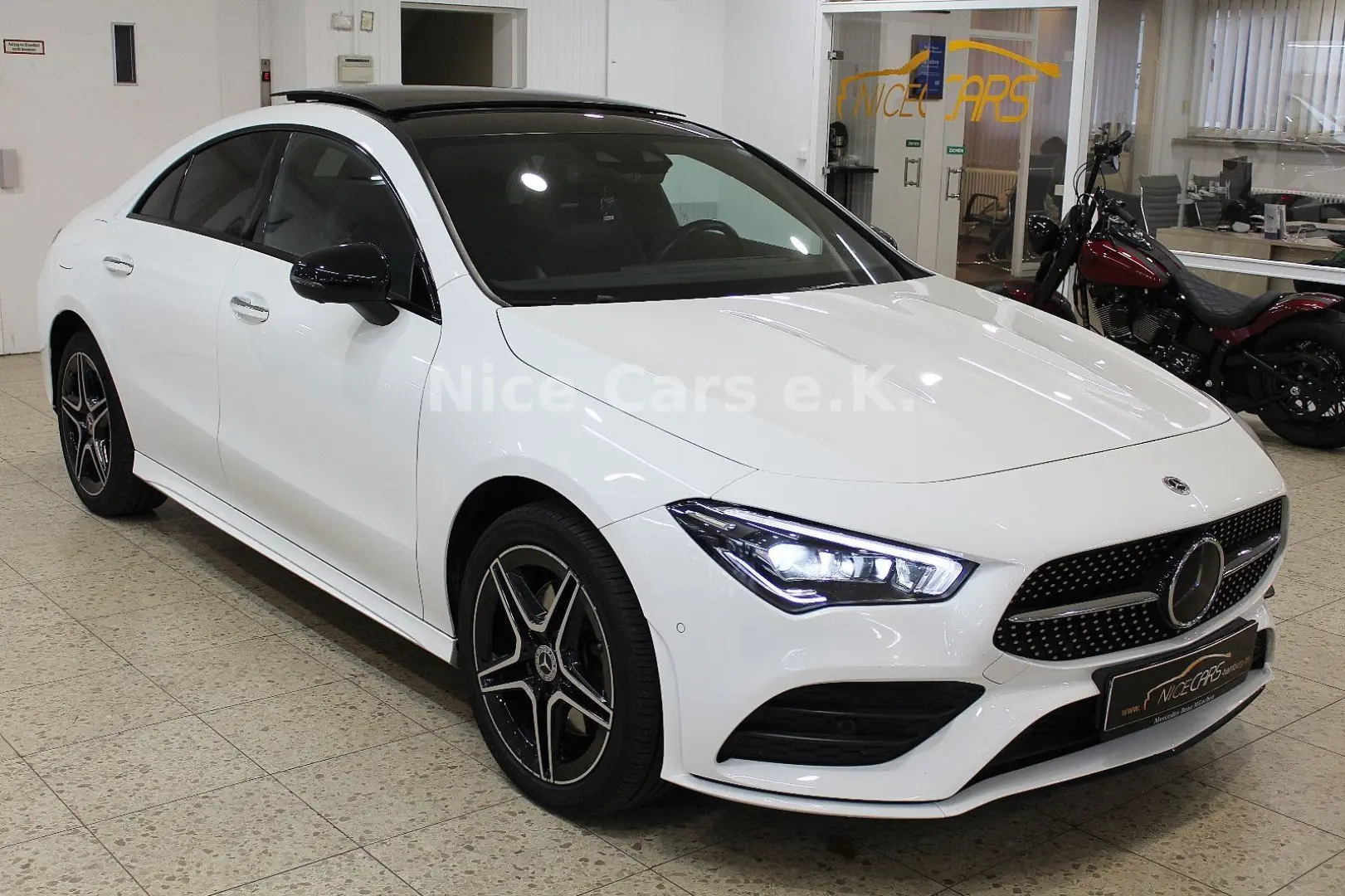 CLA 250 e AMG Line  Panorama Memory Night-Paket