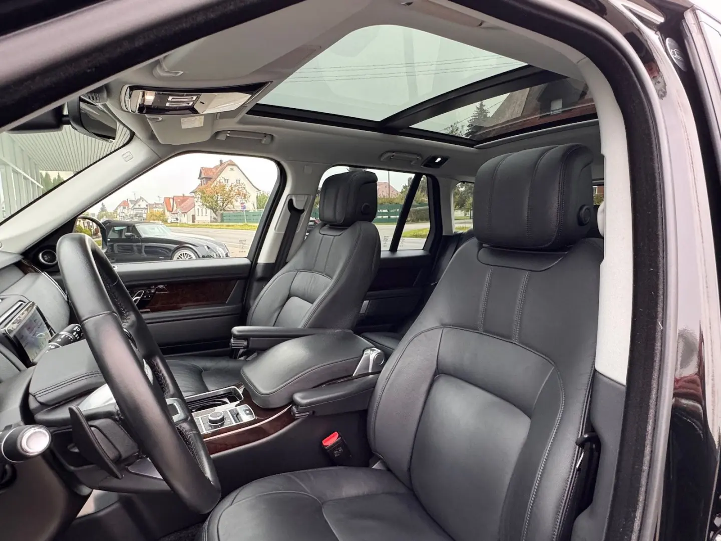 Range Rover HSE LFW Pano Ebony-Sitze PremiumLED