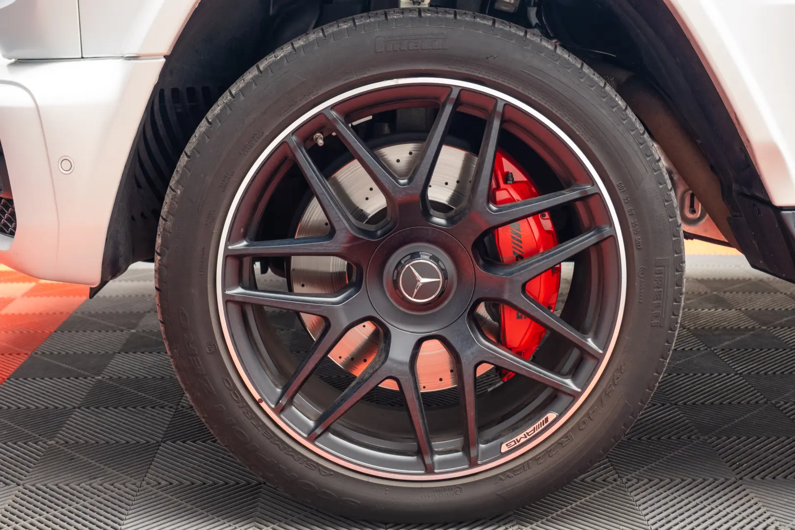 Mercedes-Benz G63 AMG