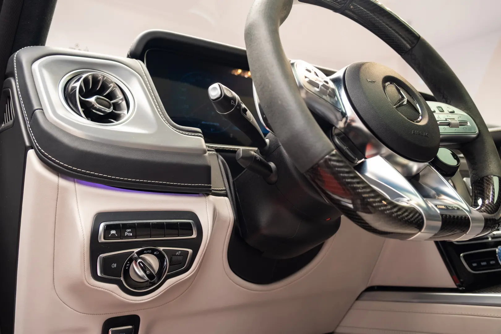 Mercedes-Benz G63 AMG