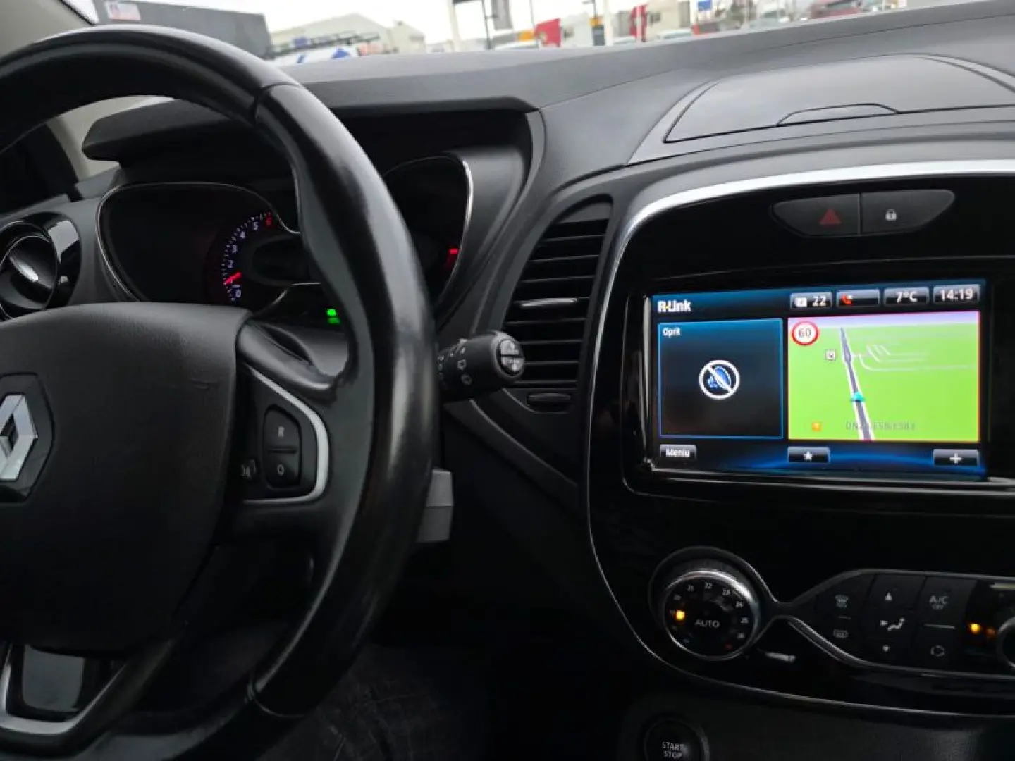 RENAULT CAPTUR TCe 90 Intens