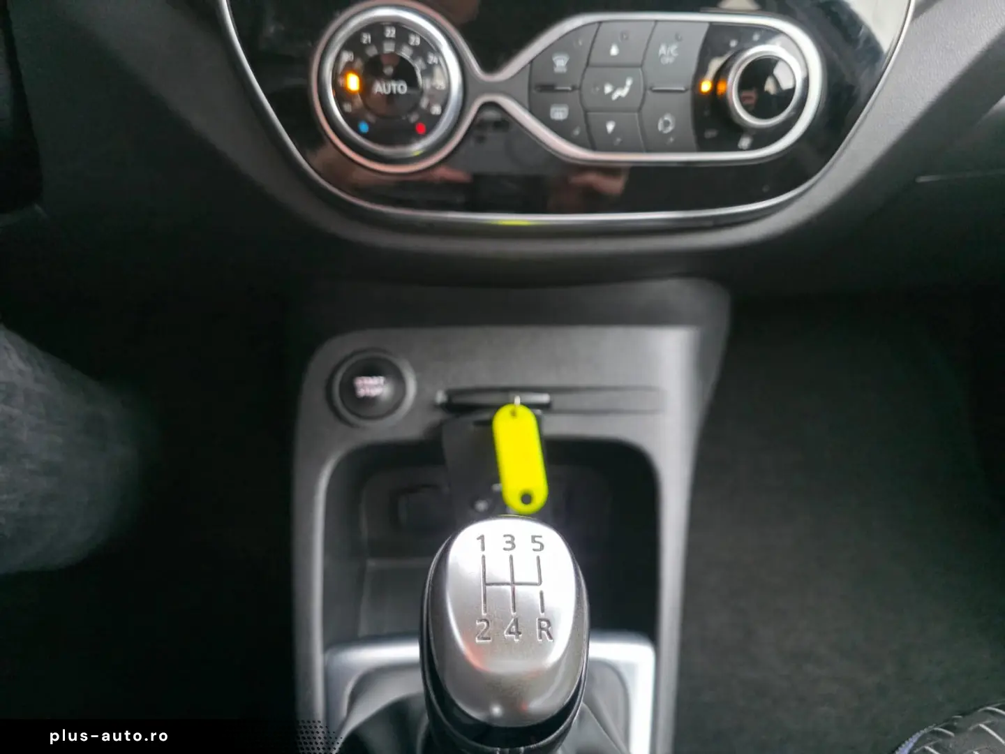 RENAULT CAPTUR TCe 90 Intens