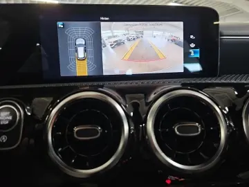 CLA 180 d SB  SHZ PDC KAMERA MBUX LED TEMPOMAT