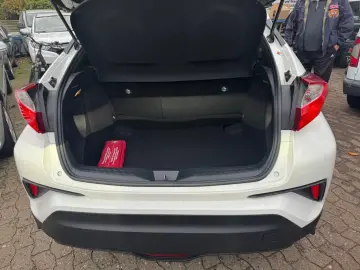 C-HR Hybrid Flow SHZ BT Kamera