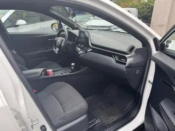 C-HR Hybrid Flow SHZ BT Kamera