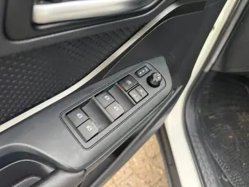 C-HR Hybrid Flow SHZ BT Kamera