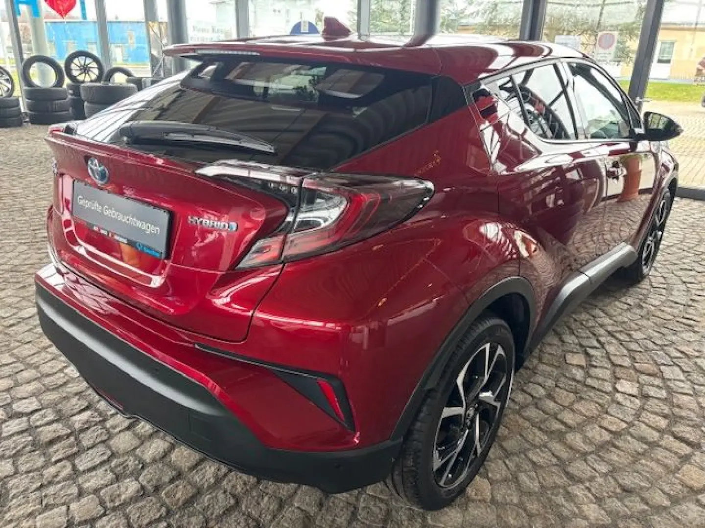 C-HR Hybrid Club