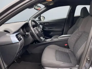 C-HR 1.8 Hybrid Team D  LED ACC Kamera Navi SHZ