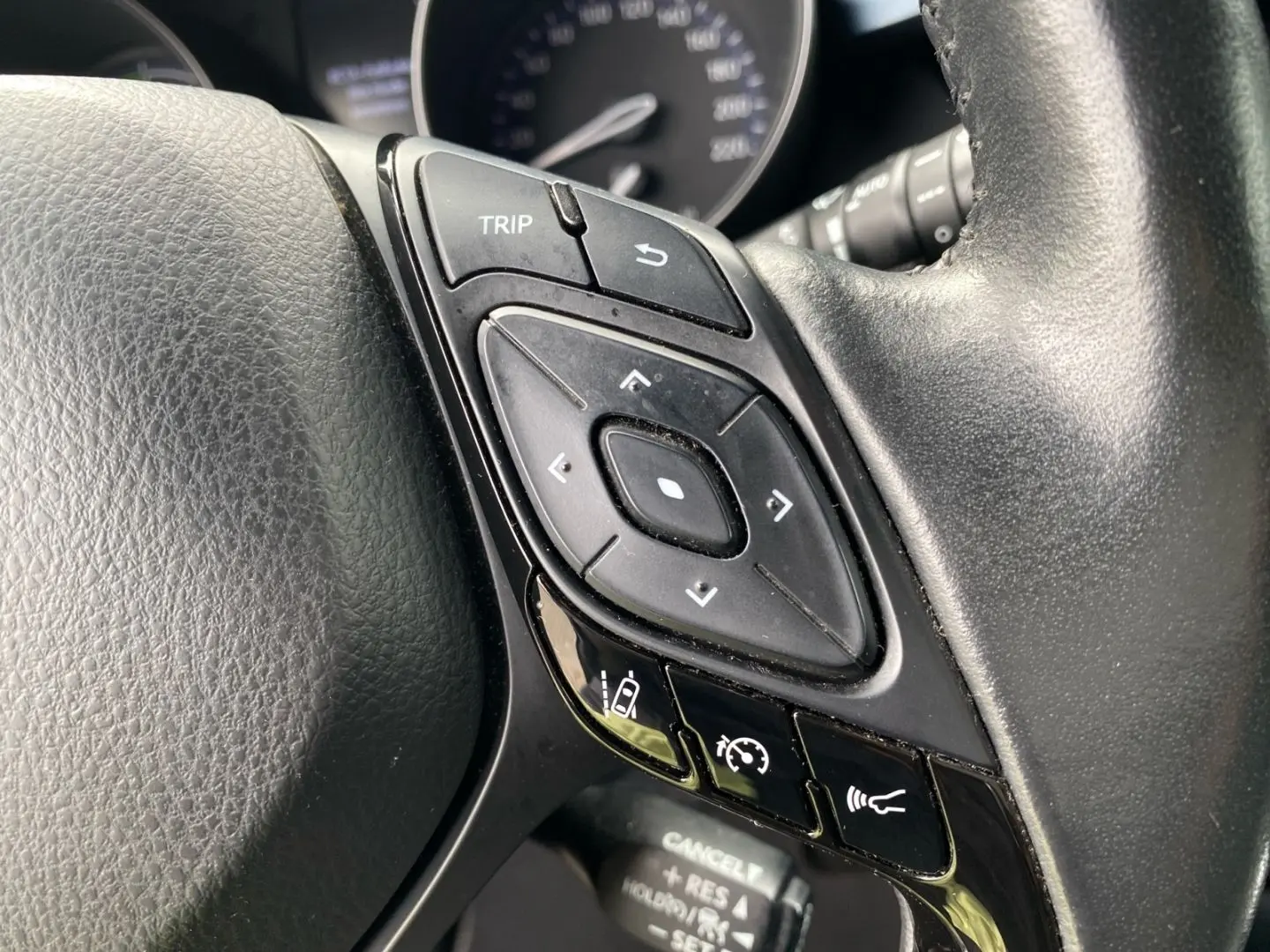 C-HR 1.8 Hybrid Team D  LED ACC Kamera Navi SHZ