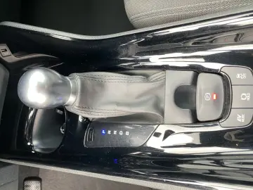 C-HR 1.8 Hybrid Team D  LED ACC Kamera Navi SHZ