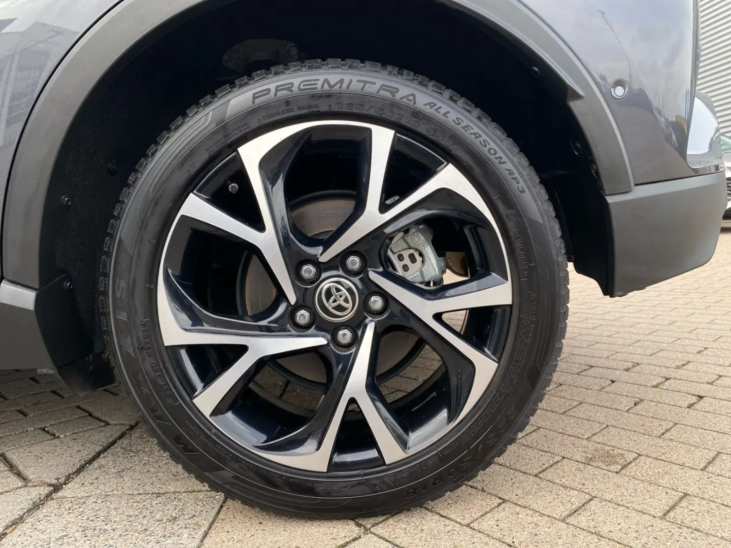 C-HR 1.8 Hybrid Team D  LED ACC Kamera Navi SHZ