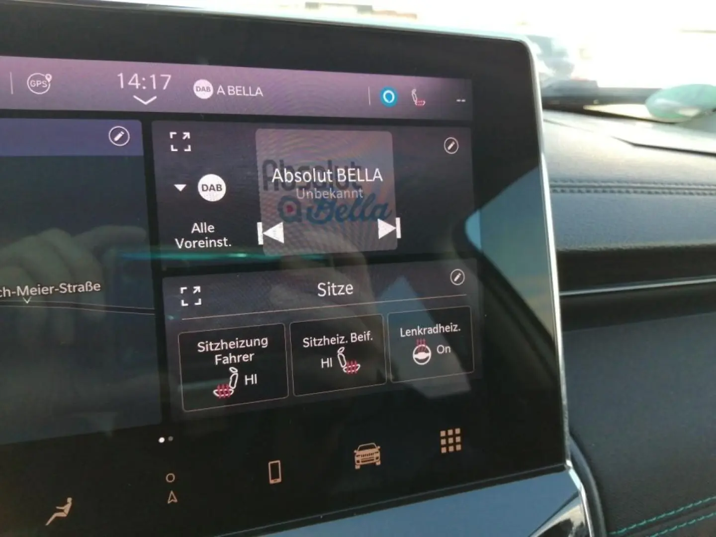 Compass 1.3 Upland RKam KeyGo 6G LED SHZ DAB