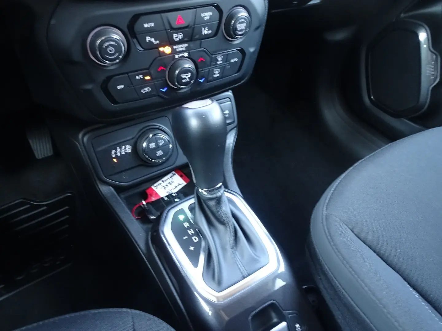 Renegade 4x4 eHybrid  SHZ LED NAVI