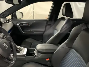 RAV4 Hybrid Style