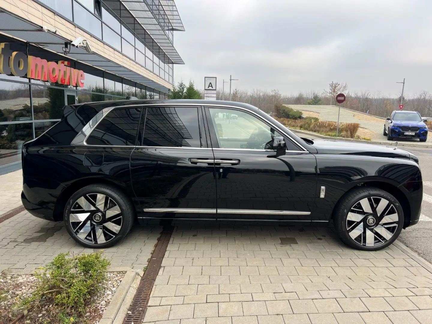 ROLLS-ROYCE CULLINAN SERIES II STARLIGHT