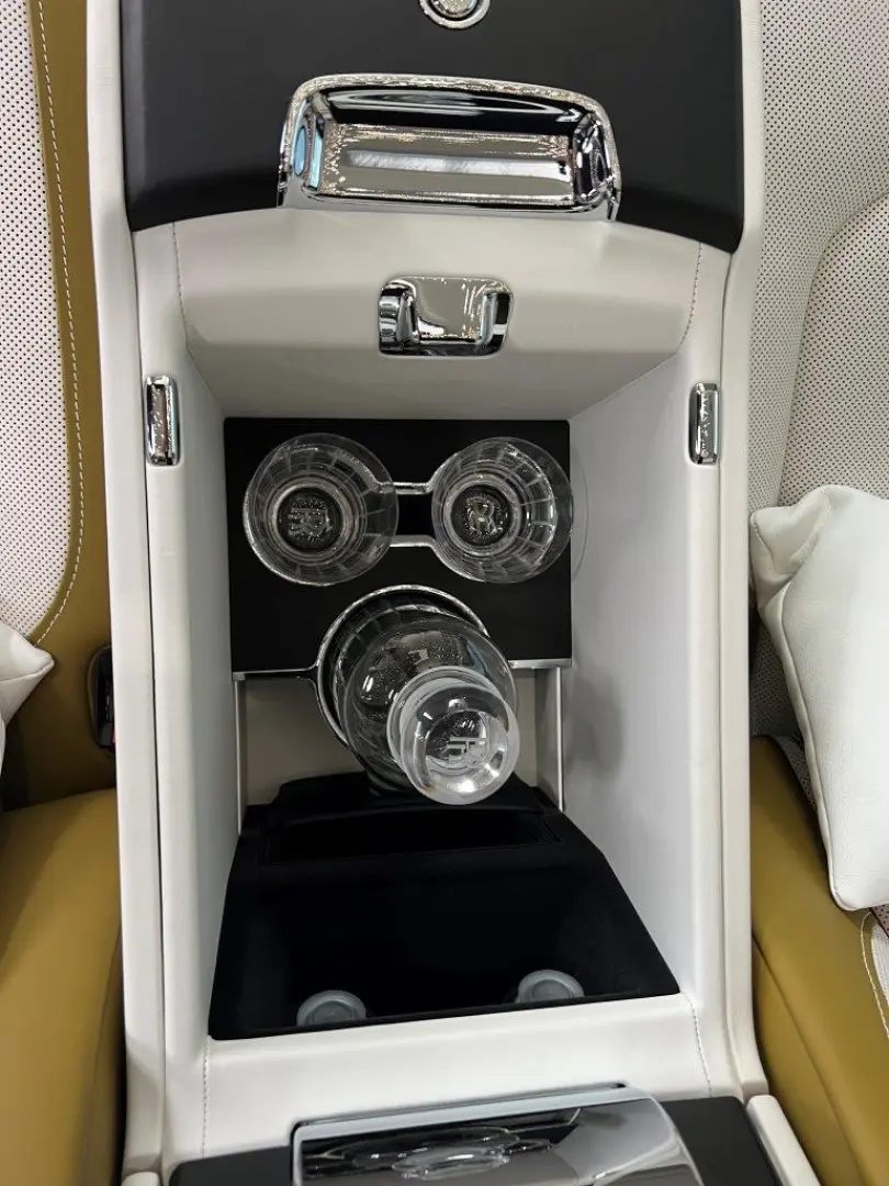 ROLLS-ROYCE CULLINAN SERIES II STARLIGHT