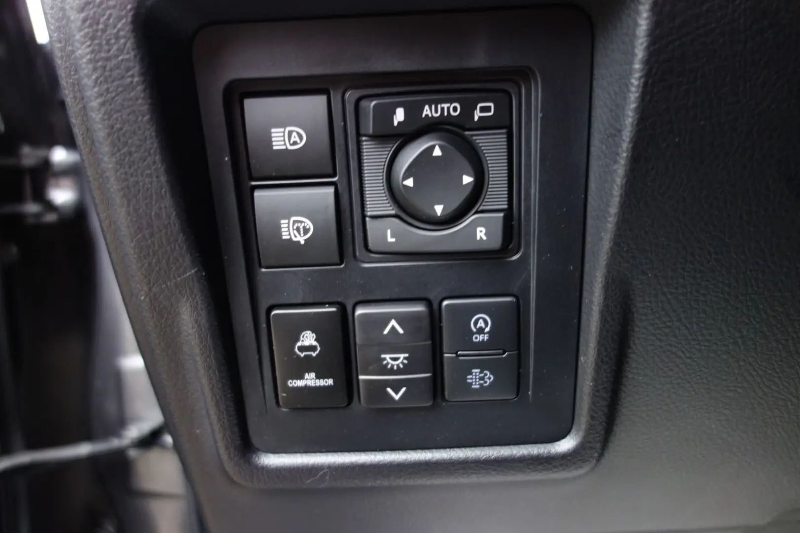 Land Cruiser 2 8 D-4D OFFROAD-PAKET SCHNORCHEL