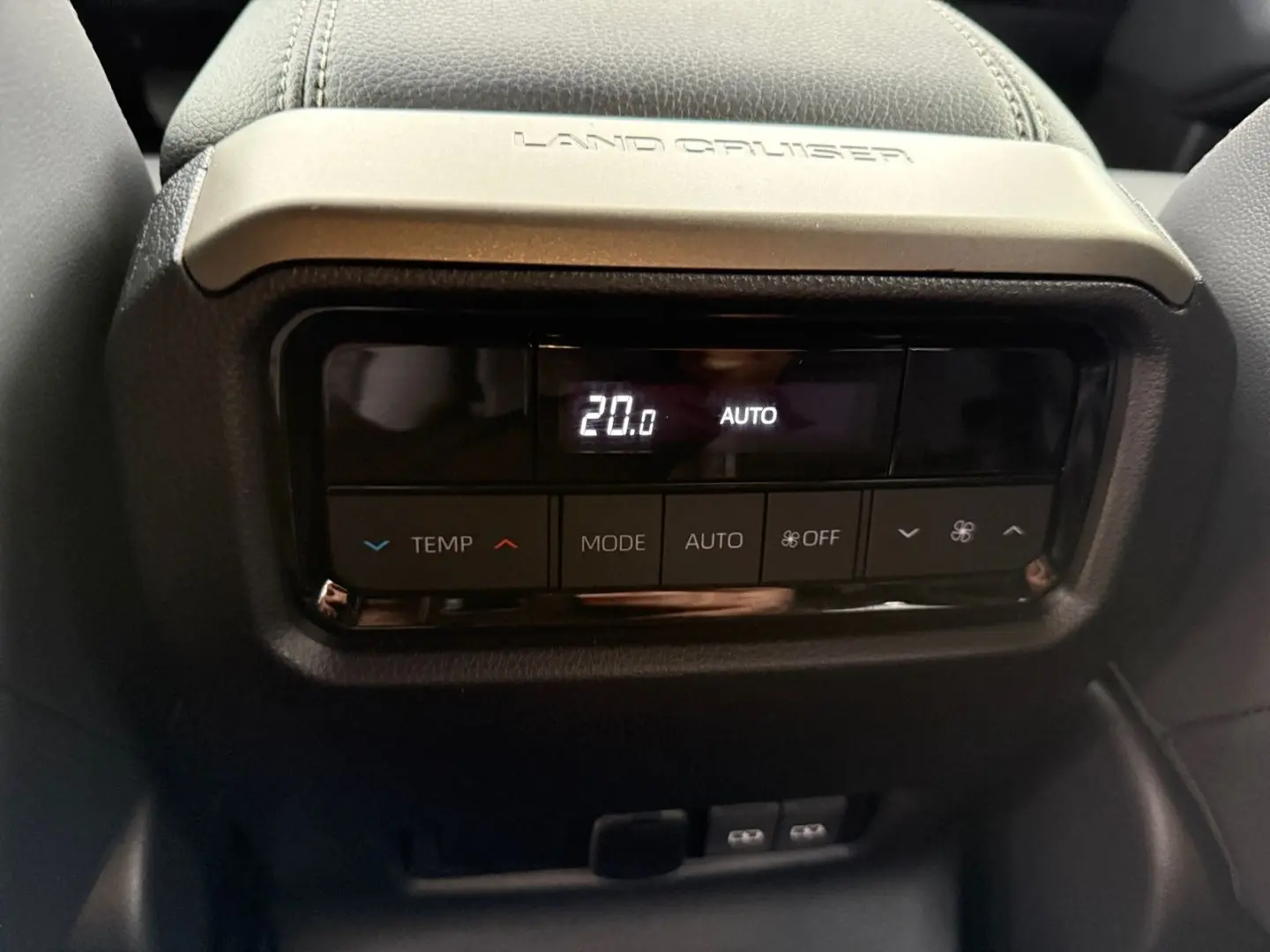 Land Cruiser 2.8 D-4D Automatik Executive  360