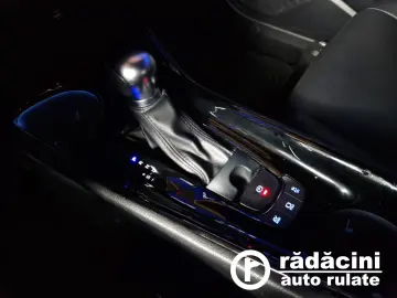 TOYOTA C-HR 2.0i HIBRID BI-TONE 152 CP