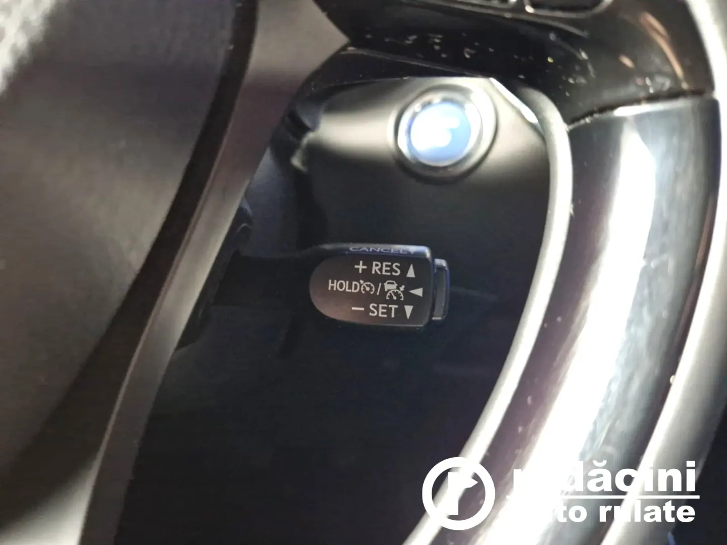 TOYOTA C-HR 2.0i HIBRID BI-TONE 152 CP