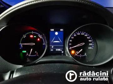 TOYOTA C-HR 2.0i HIBRID BI-TONE 152 CP