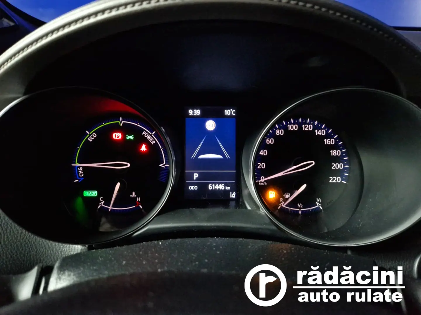 TOYOTA C-HR 2.0i HIBRID BI-TONE 152 CP