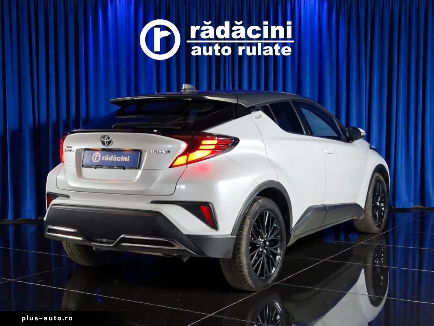 TOYOTA C-HR 2.0i HIBRID BI-TONE 152 CP