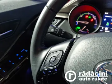 TOYOTA C-HR 2.0i HIBRID BI-TONE 152 CP