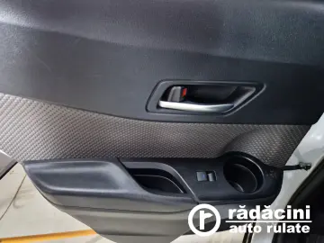 TOYOTA C-HR 2.0i HIBRID BI-TONE 152 CP