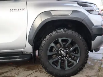 HILUX  4x4  HARDTOP  LADEAUSZUG  BF GOODRICH A T